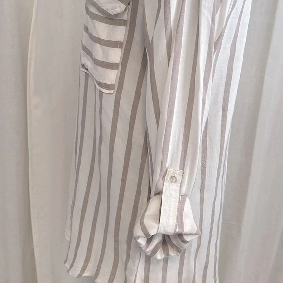 Lightweight Striped Button Down Shirt V Neck Blouse, Size L - Picture 3 of 8